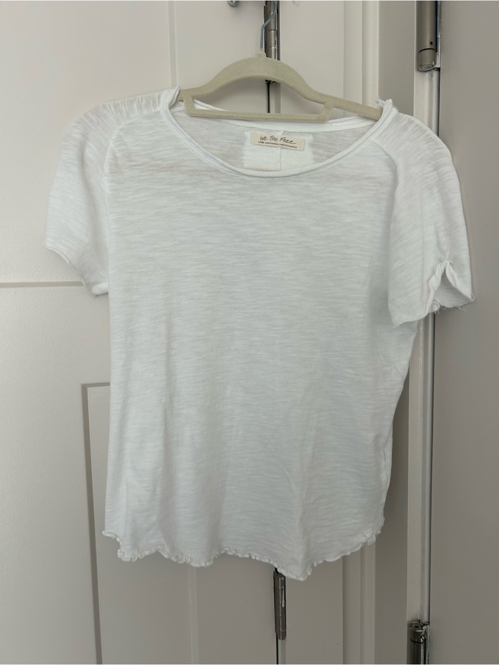 We The Free White lettuce edge short Sleeve Tee size Large